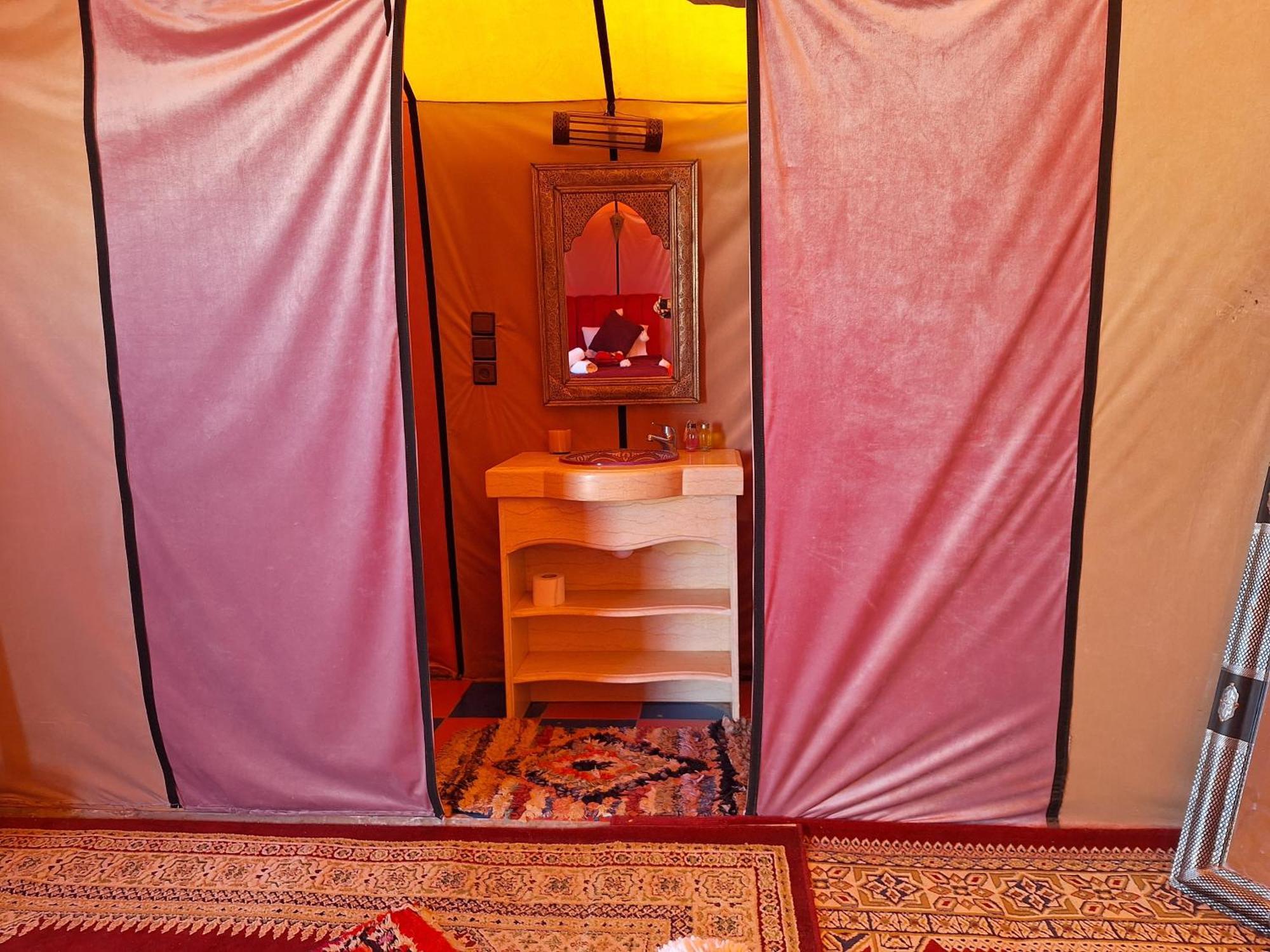 فندق Nomad Luxury Camp مرزوكة الغرفة الصورة